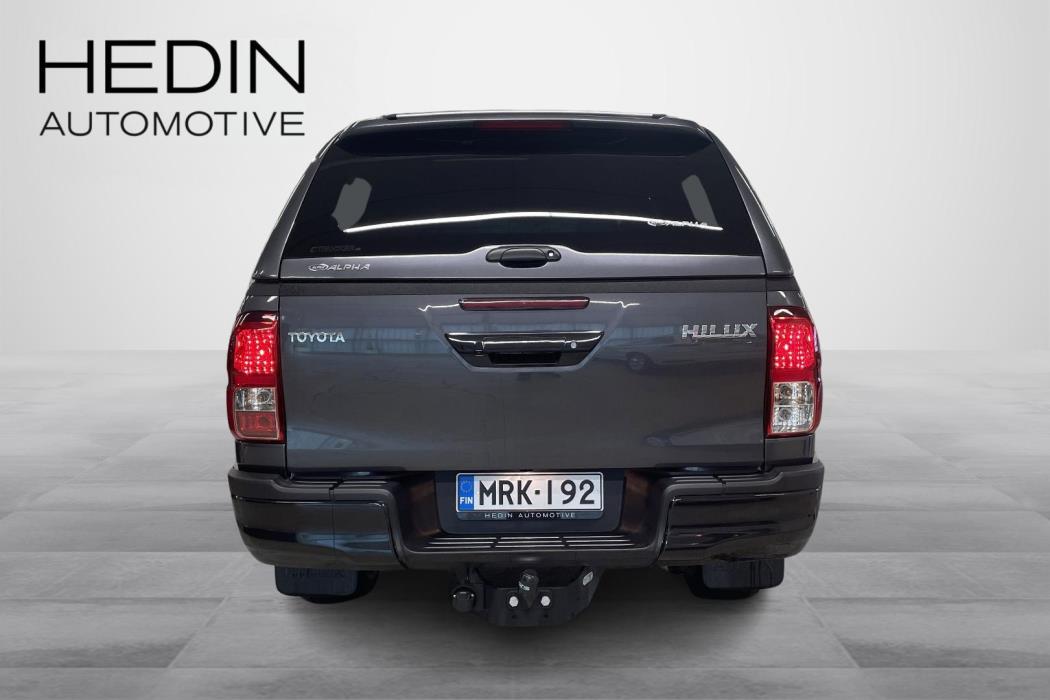 TOYOTA HILUX 2024