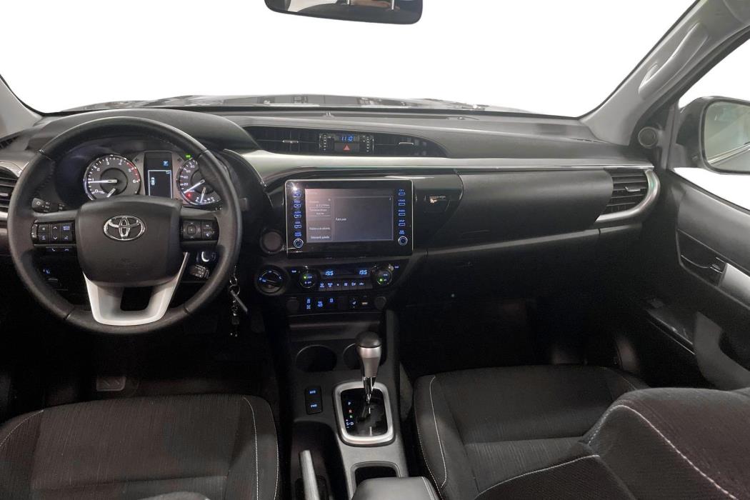 TOYOTA HILUX 2024