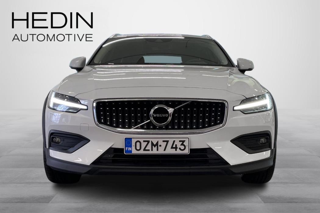 Volvo V60 Cross Country 2022