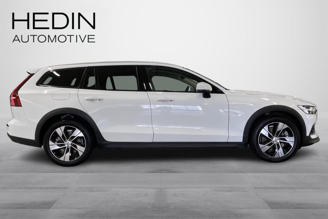 Volvo V60 Cross Country 2022