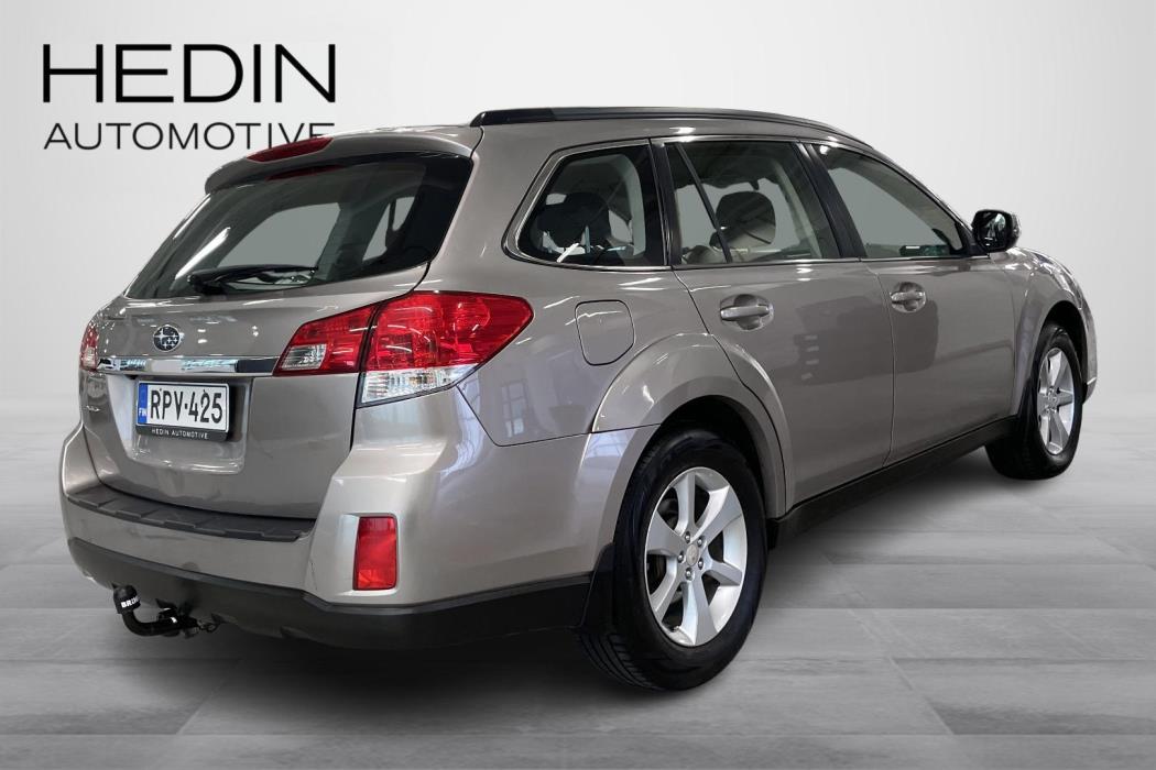 SUBARU OUTBACK 2014