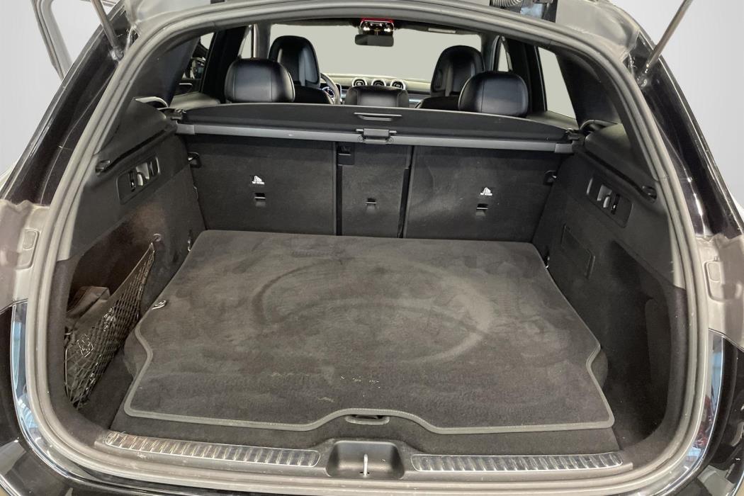 Mercedes-Benz GLC 2023