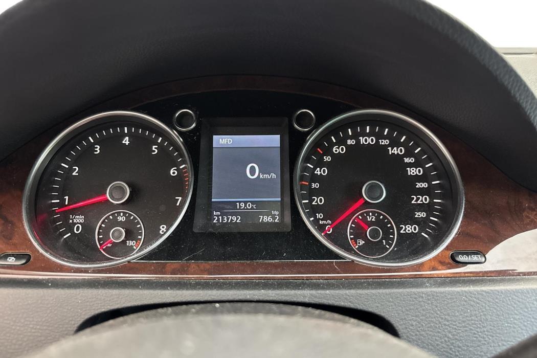 VOLKSWAGEN PASSAT CC 2010