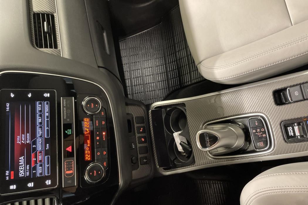 Mitsubishi Outlander PHEV 2019