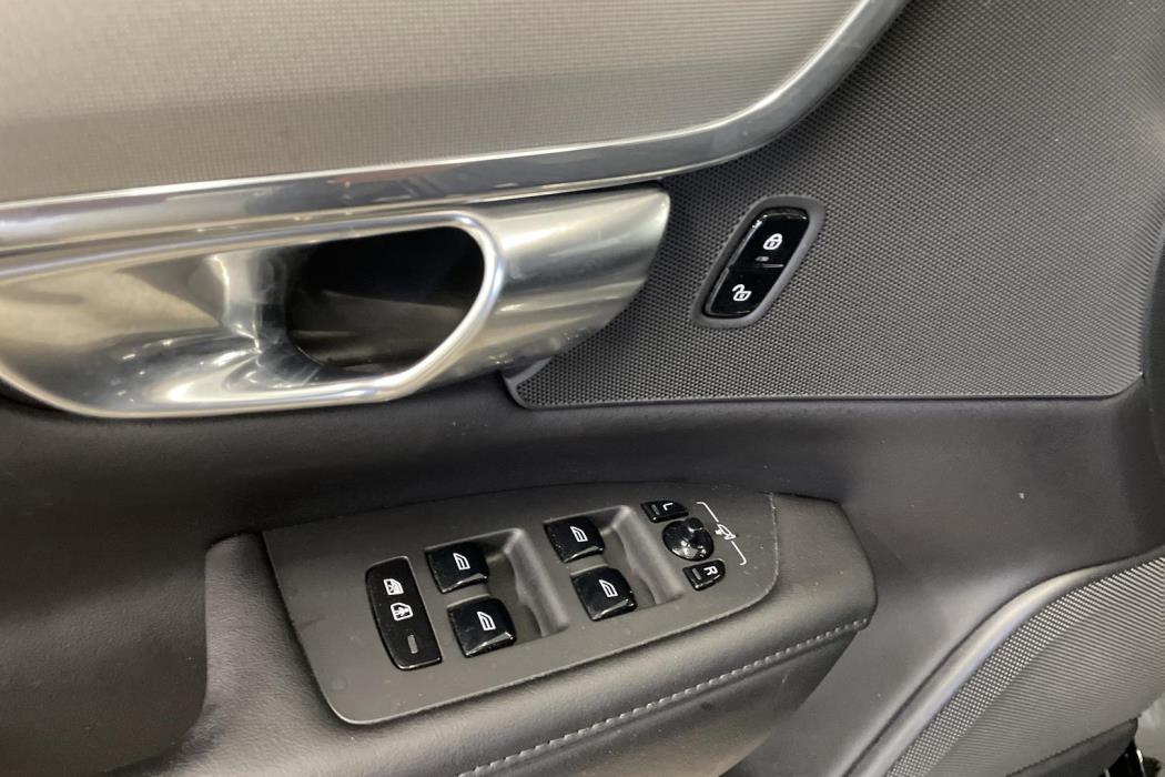 Volvo V90 2023