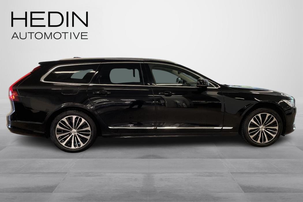 Volvo V90 2023