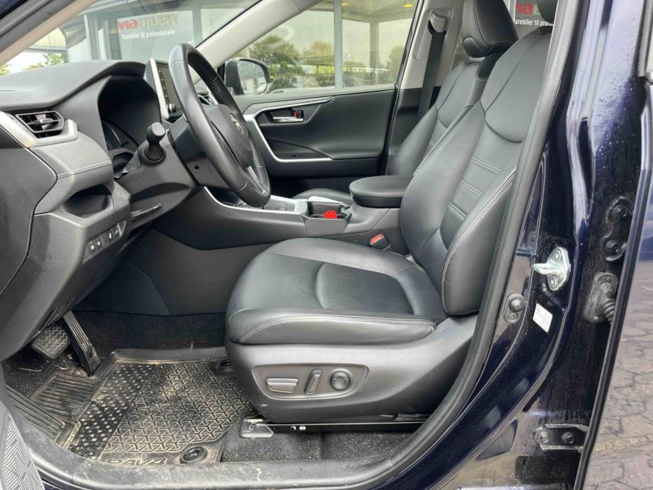 Toyota RAV4 2021