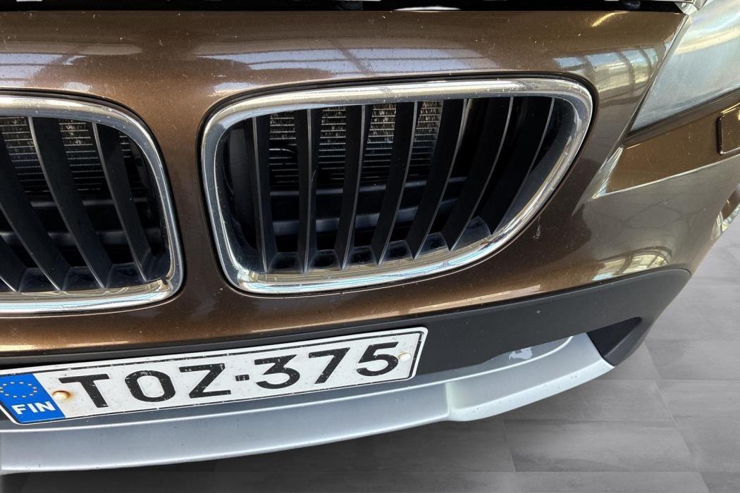 BMW X1 2011