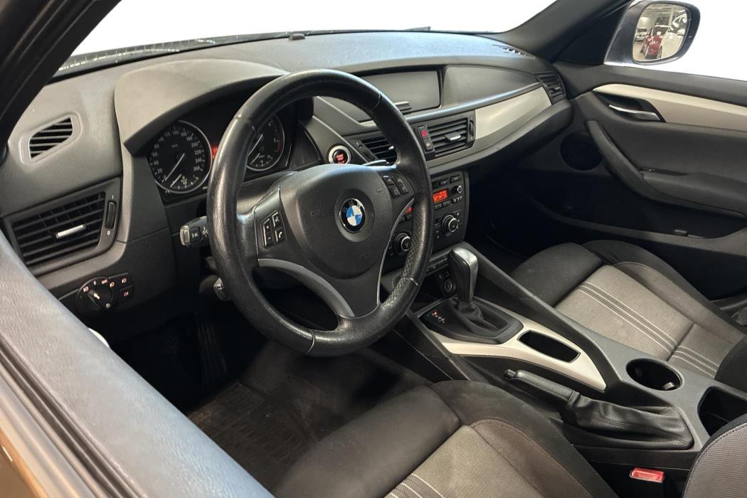 BMW X1 2011