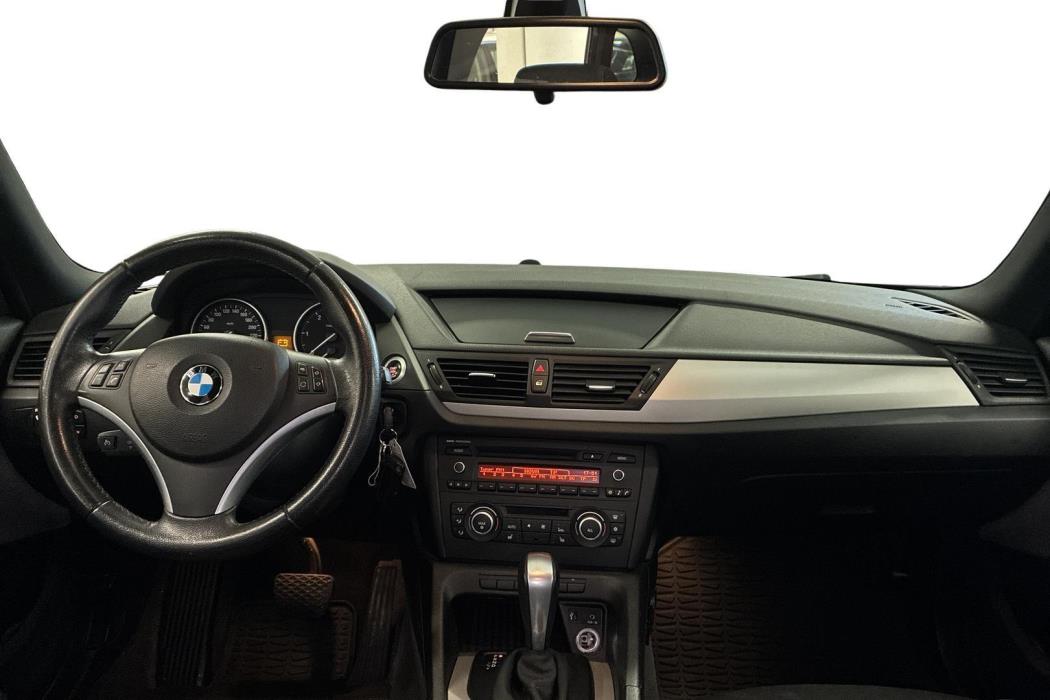 BMW X1 2011