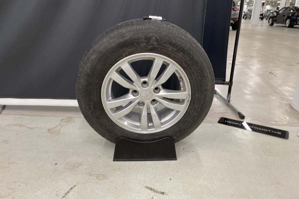 Mitsubishi Outlander PHEV 2016