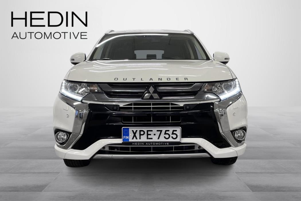 Mitsubishi Outlander PHEV 2016