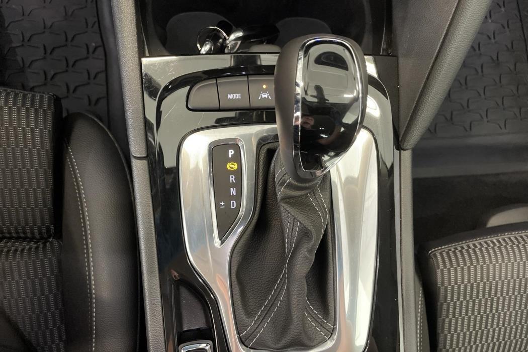 OPEL INSIGNIA 2022