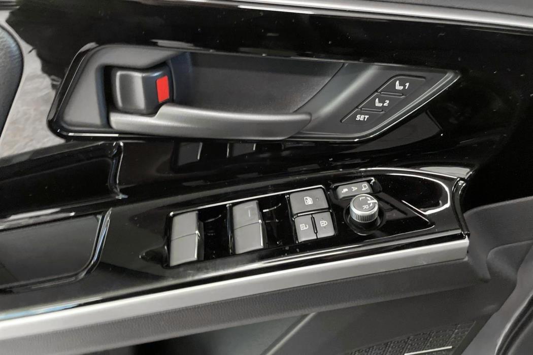 SUBARU Solterra 2025