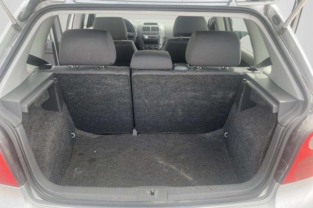 VOLKSWAGEN POLO 2002