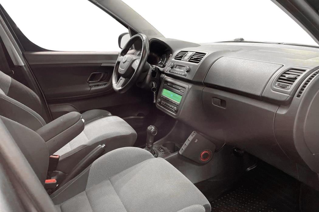 SKODA ROOMSTER 2012