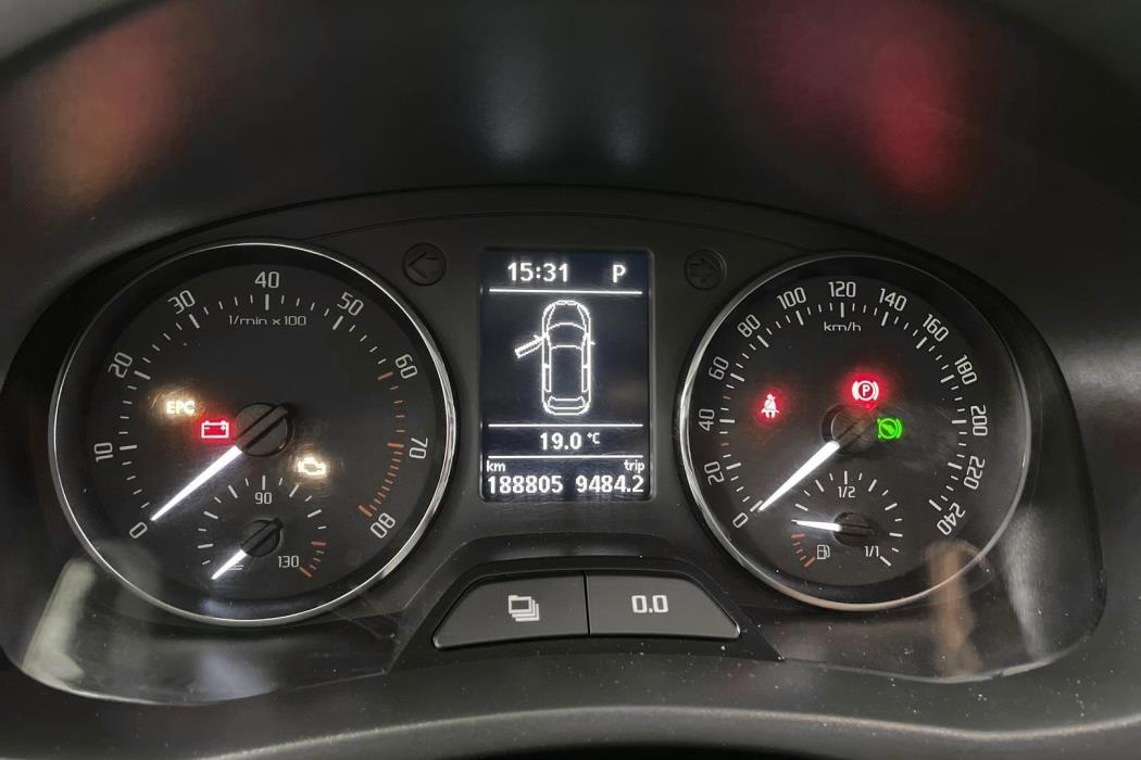 SKODA ROOMSTER 2012