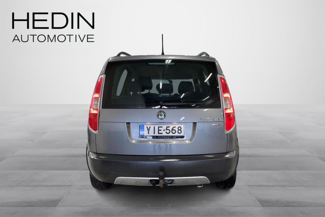 SKODA ROOMSTER 2012