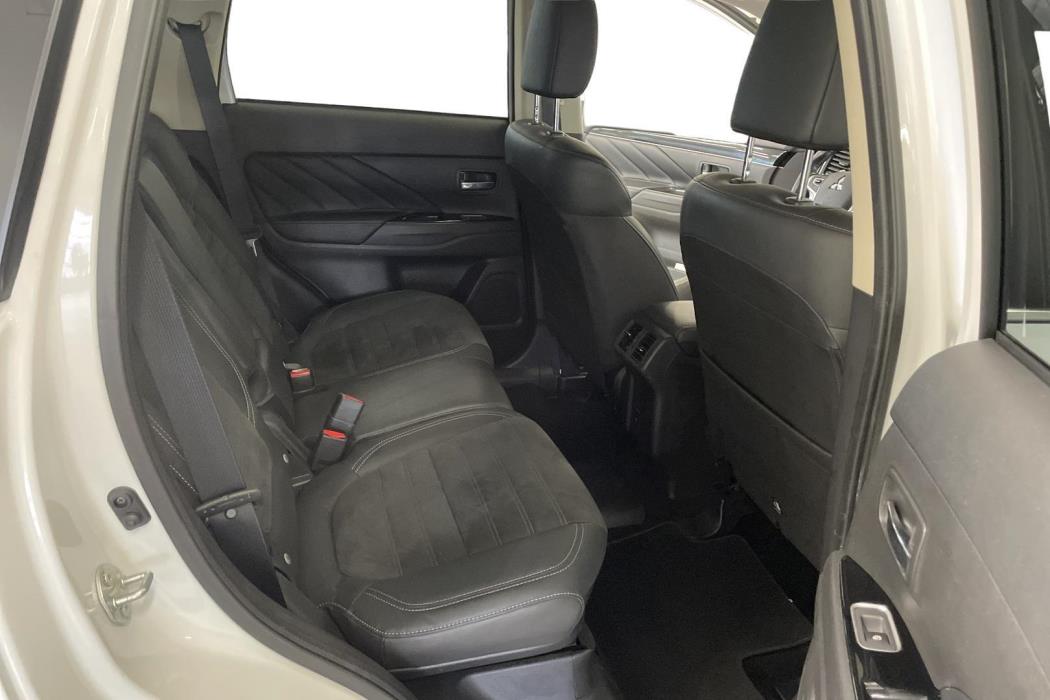 MITSUBISHI Outlander PHEV 2021