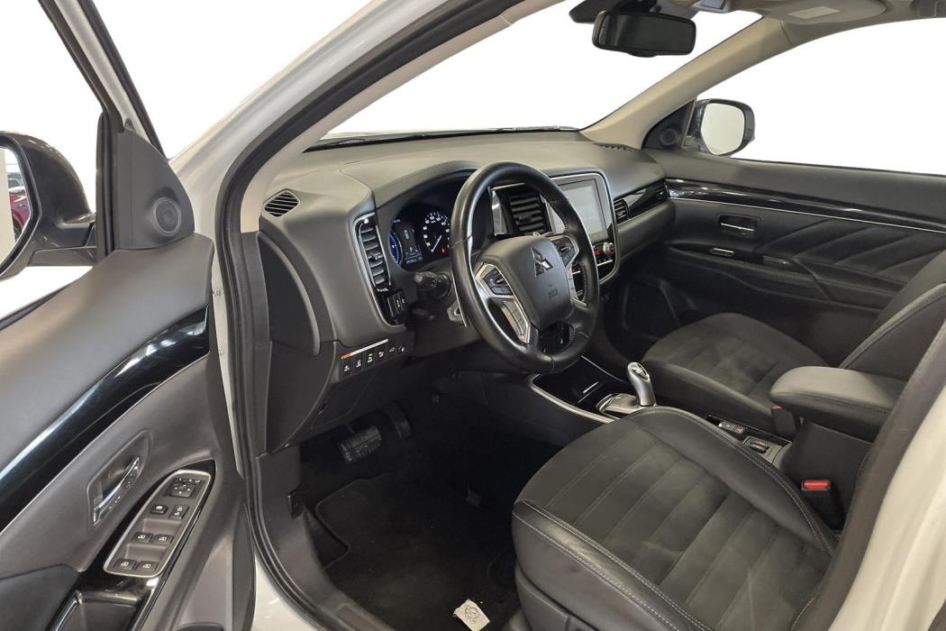 MITSUBISHI Outlander PHEV 2021