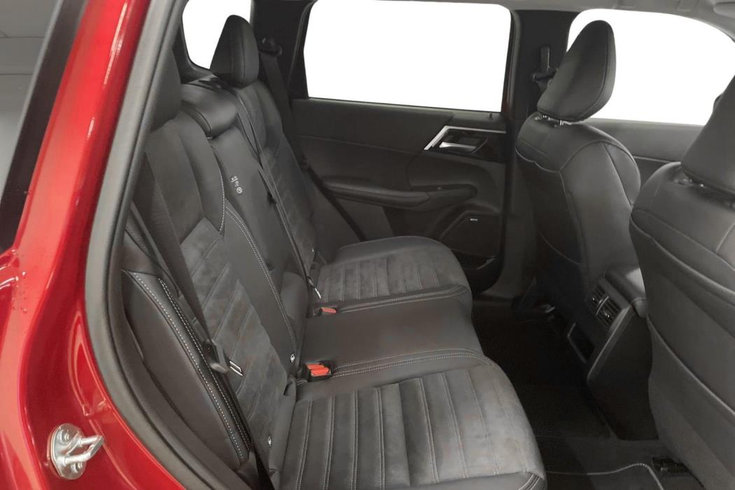 Mitsubishi Outlander 2025