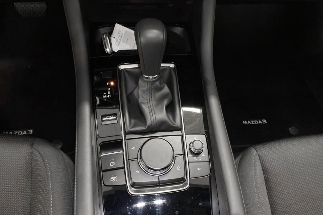 MAZDA 3 2025