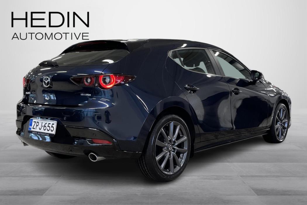 MAZDA 3 2025