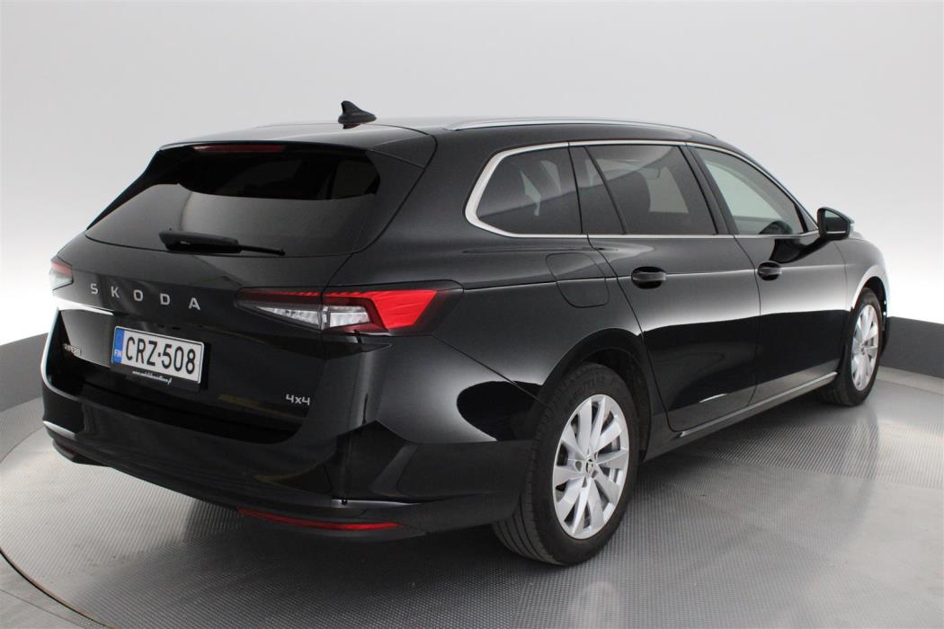 SKODA Superb 2024