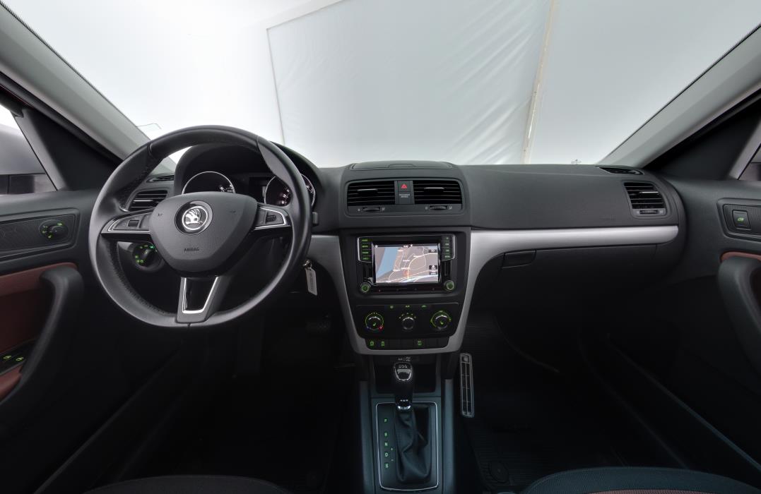 SKODA Yeti 2015