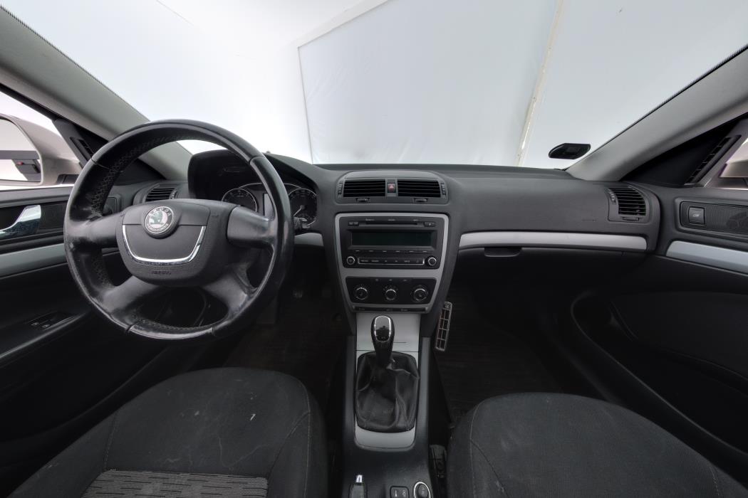 SKODA Octavia 2012