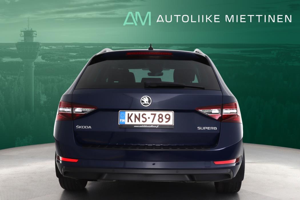 SKODA Superb 2016