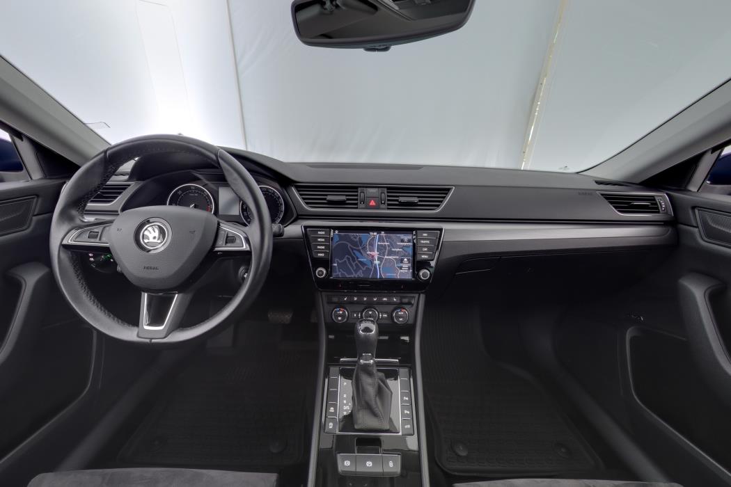 SKODA Superb 2016