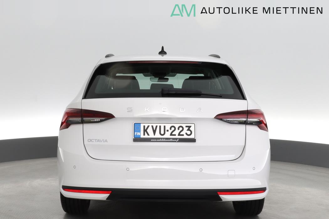 SKODA Octavia 2024