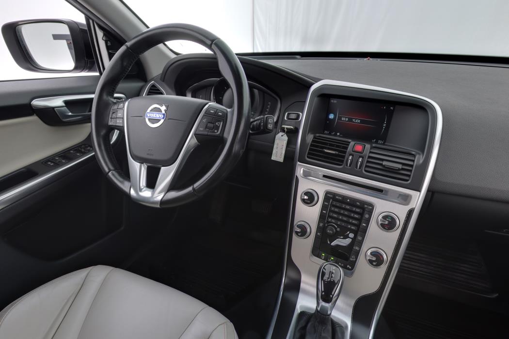 VOLVO XC60 2015