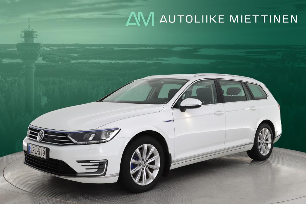 VOLKSWAGEN Passat 2018