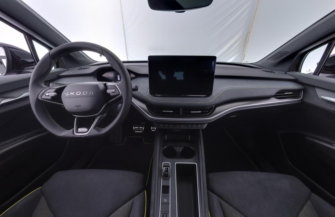 SKODA Enyaq 2025