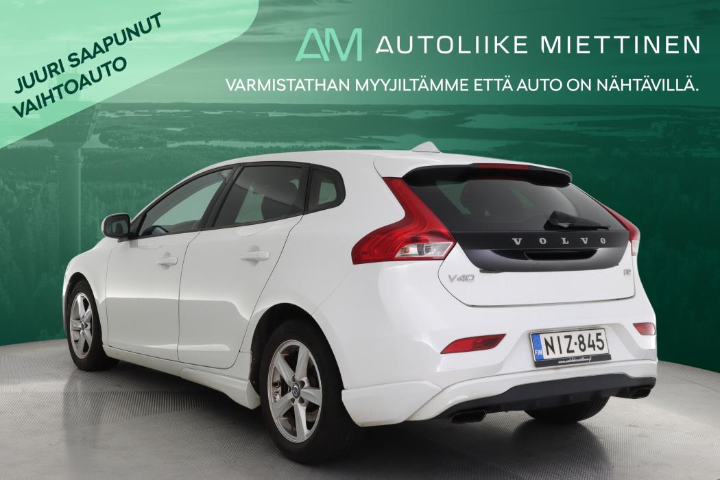 VOLVO V40 2012