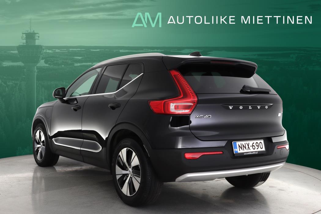 VOLVO XC40 2021