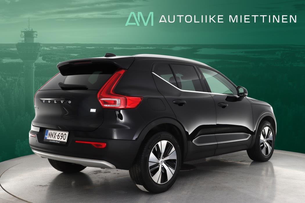 VOLVO XC40 2021
