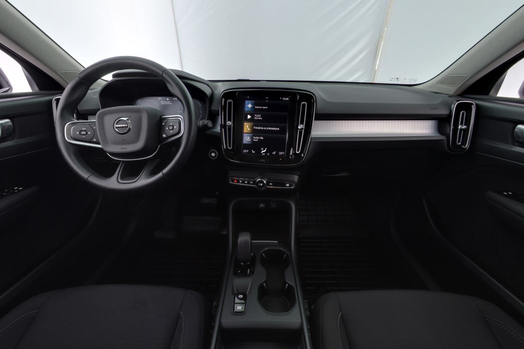 VOLVO XC40 2021