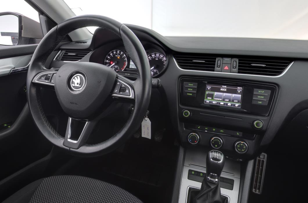 SKODA Octavia 2015