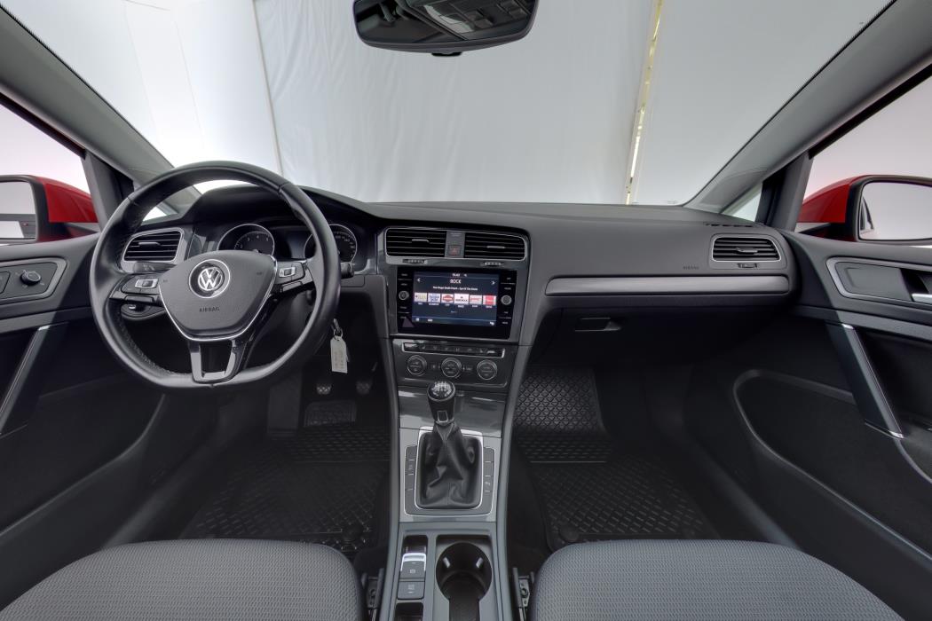 VOLKSWAGEN Golf 2020