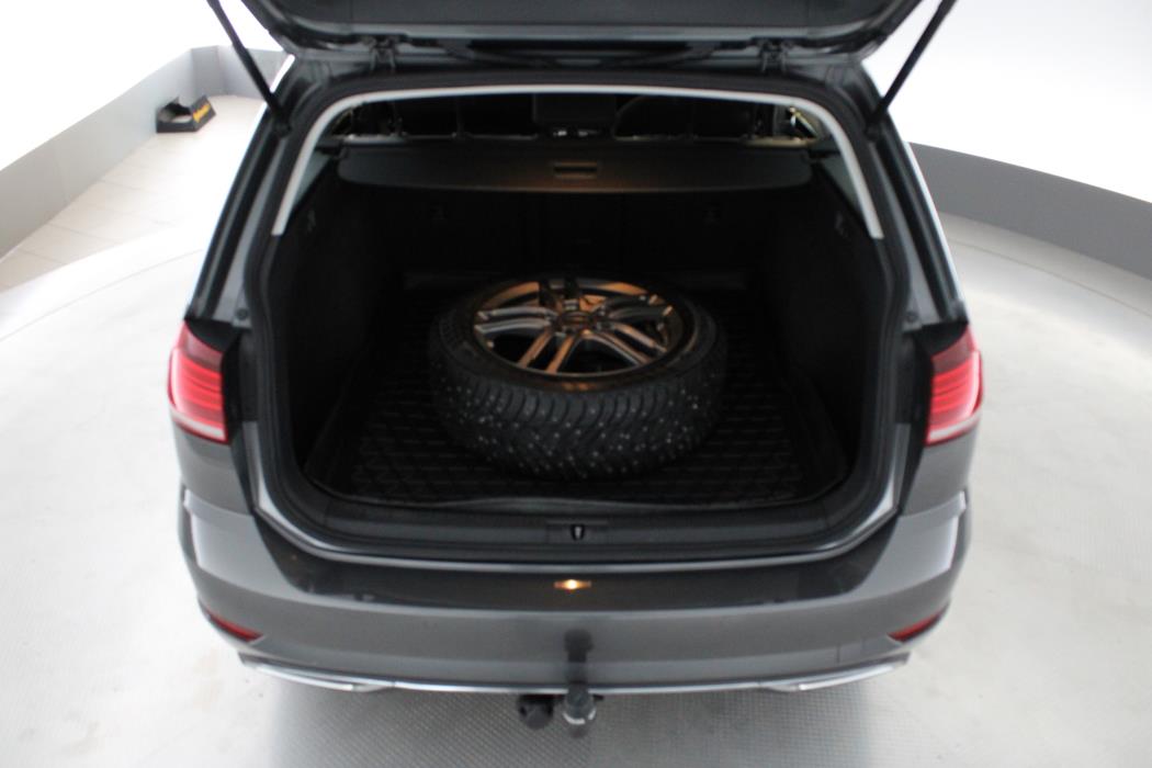 VOLKSWAGEN Golf 2019
