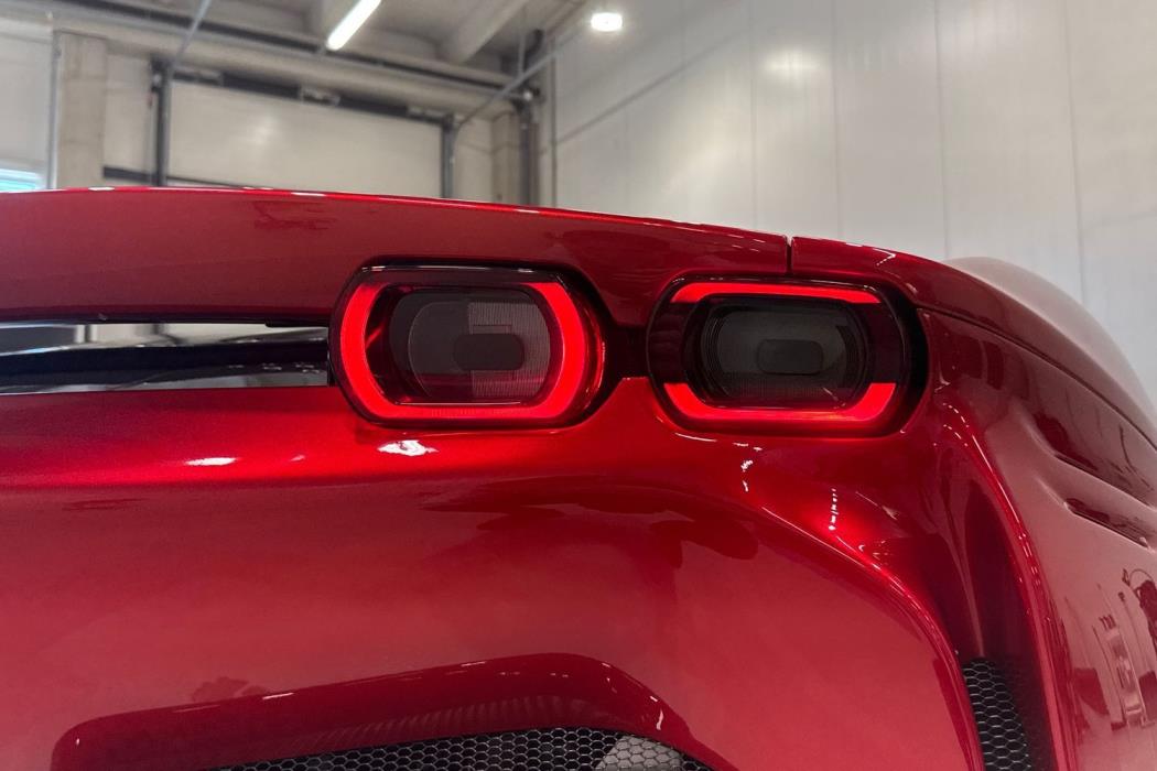 Ferrari SF90 spider 2024