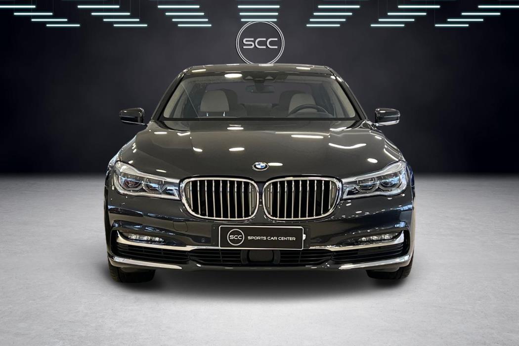 BMW 750 2018