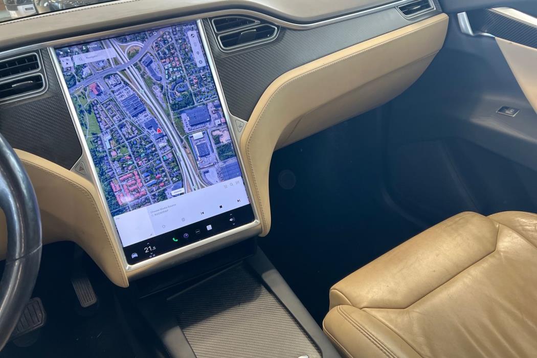 Tesla Model X 2017