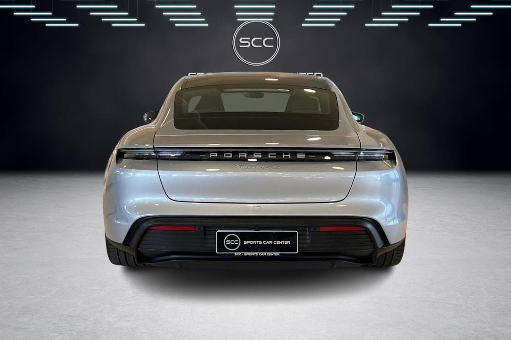 Porsche Taycan 2021