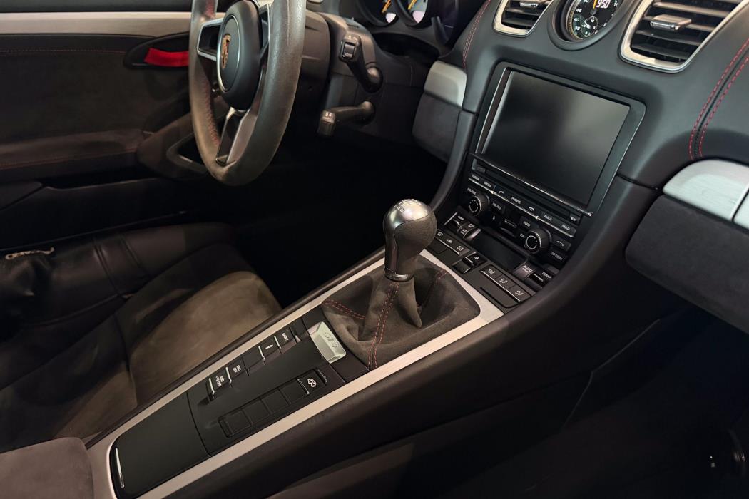 Porsche Cayman 2016