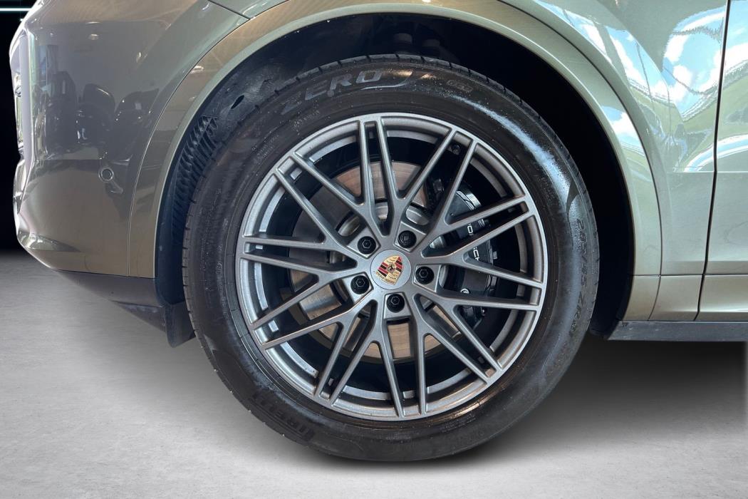 Porsche Cayenne 2024