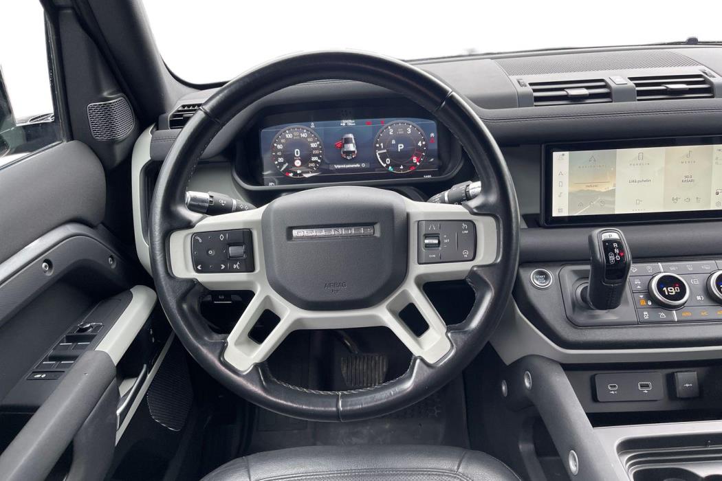 Land Rover Defender 2021